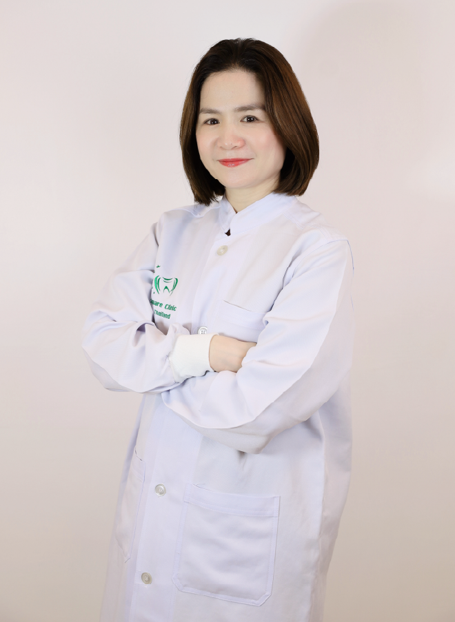 ทพญ.ธวัลรัตน์ เตชะเจริญโรจน์ (หมอน้ำ) ทันตแพทย์คลินิกหมอน้ำ Dental Square พัทยา
